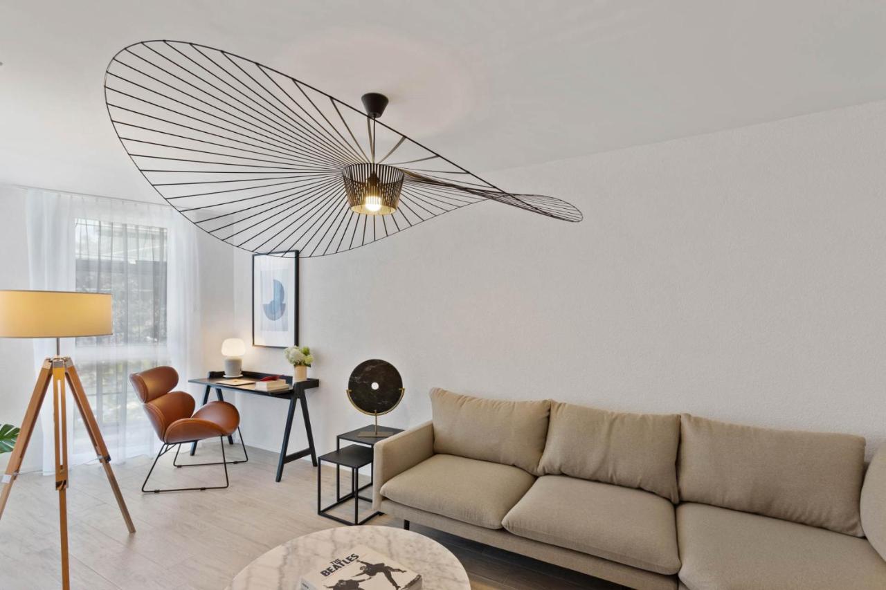 Olympia Homes Beautifully Furnished Flats Epalinges Exteriör bild