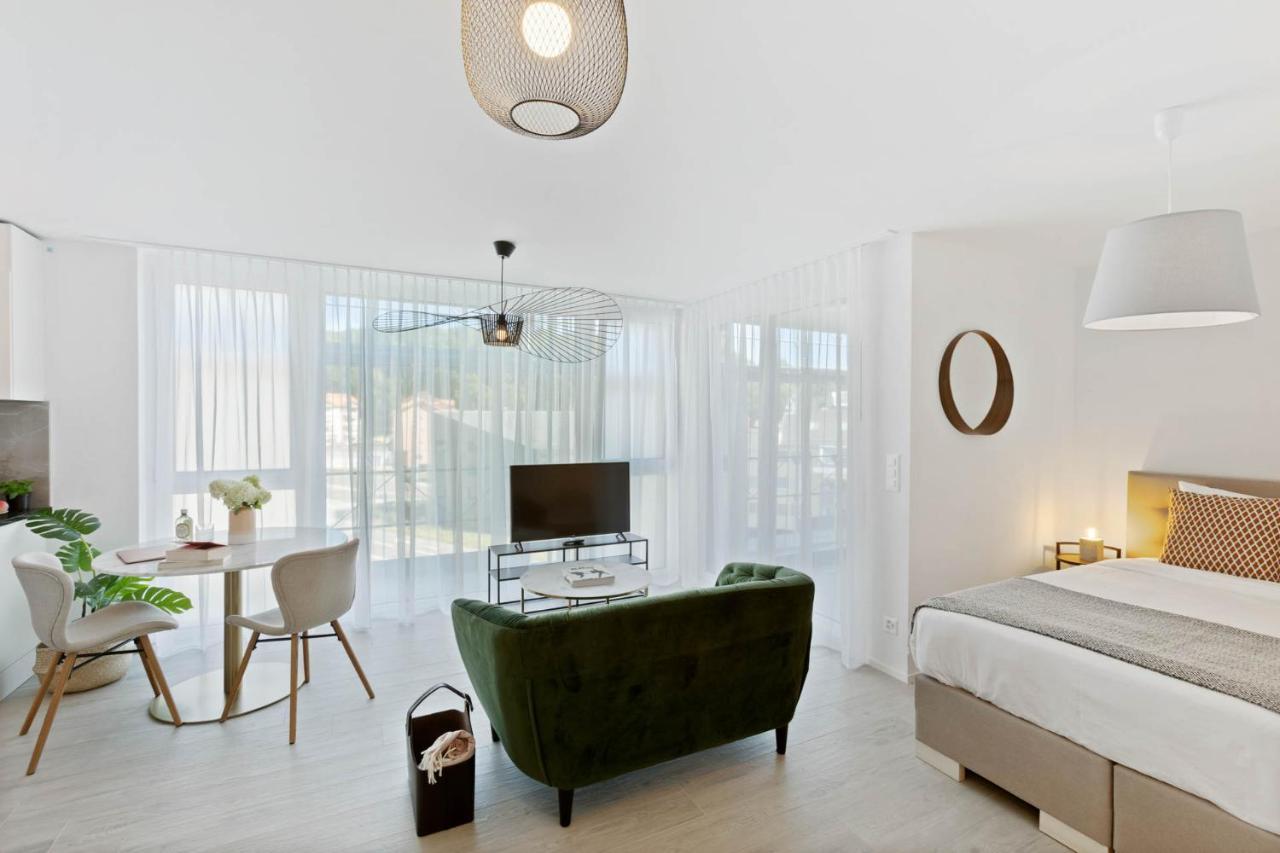 Olympia Homes Beautifully Furnished Flats Epalinges Exteriör bild
