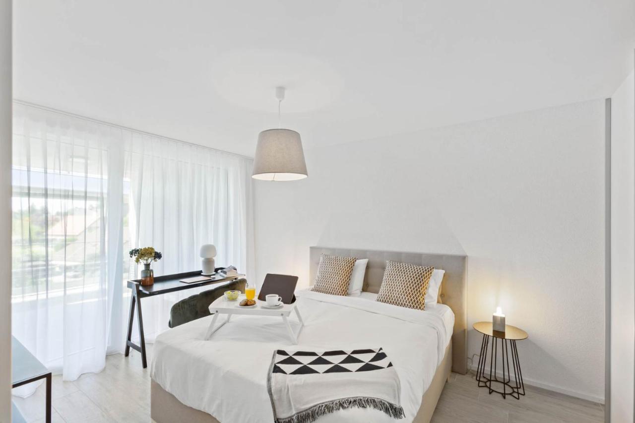 Olympia Homes Beautifully Furnished Flats Epalinges Exteriör bild
